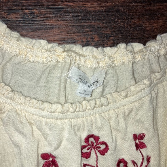 Taylor & sage flowy sleeves blouse - Picture 2 of 3